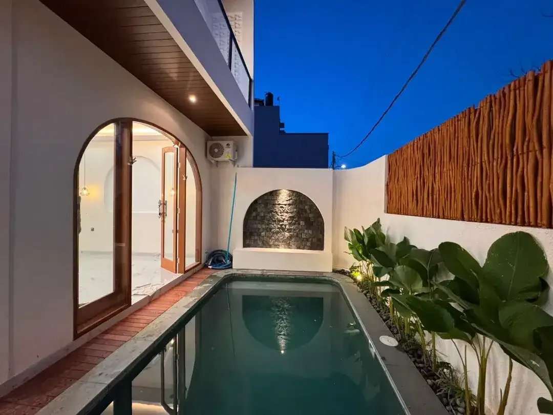 BRAND NEW MODERN VILLA IN BABAKAN CANGGU - Image 1 of 10