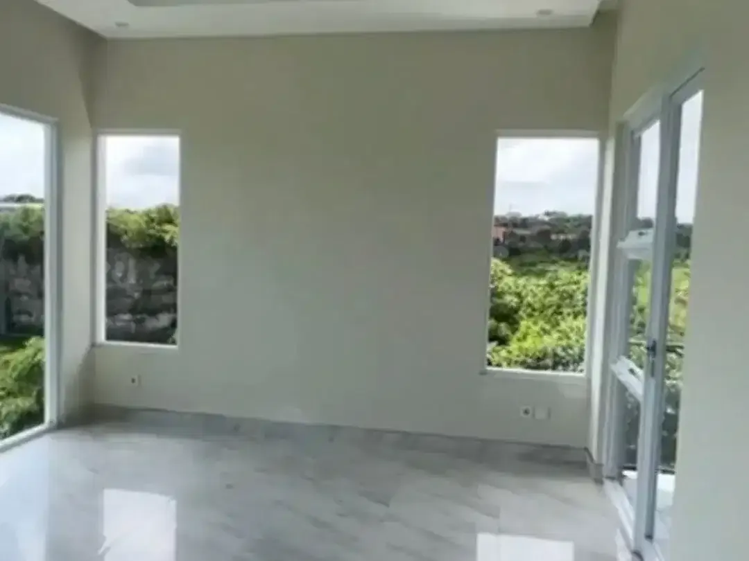 RUMAH CANTIK TERAWAT LINGKUNGAN ASRI DI UNGASAN BADUNG - Image 5 of 7