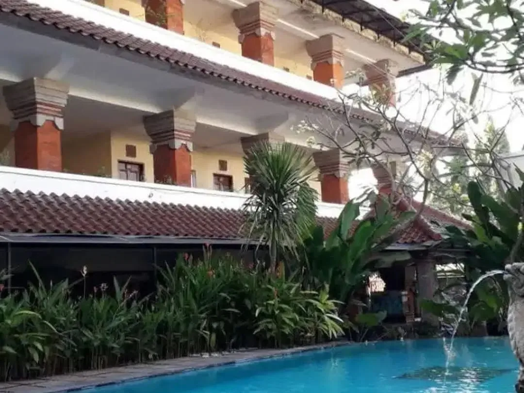 Tanah bonus bangunan Hotel sudah tidak atip Lokasi di Legian Kuta Badung bali - Image 4 of 4