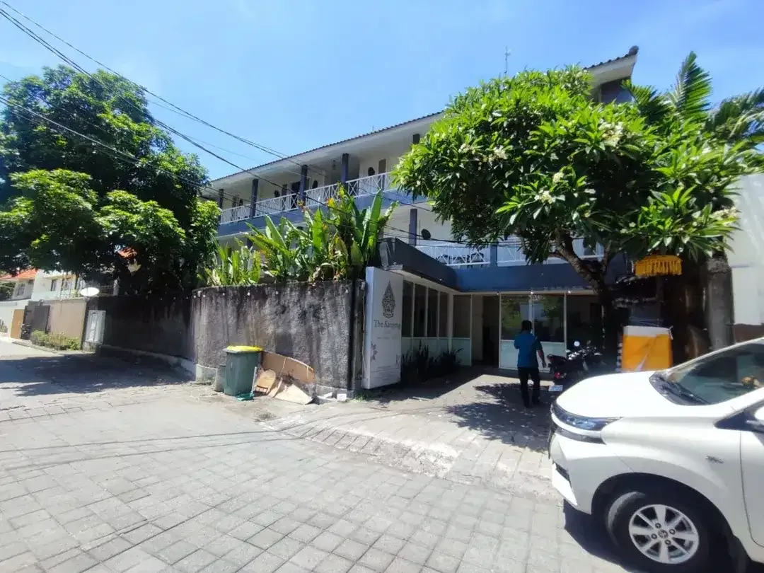 Hotel 3 Lantai di Petitenget Kerobokan Dekat Batu Belig Seminyak Canggu - Image 3 of 10