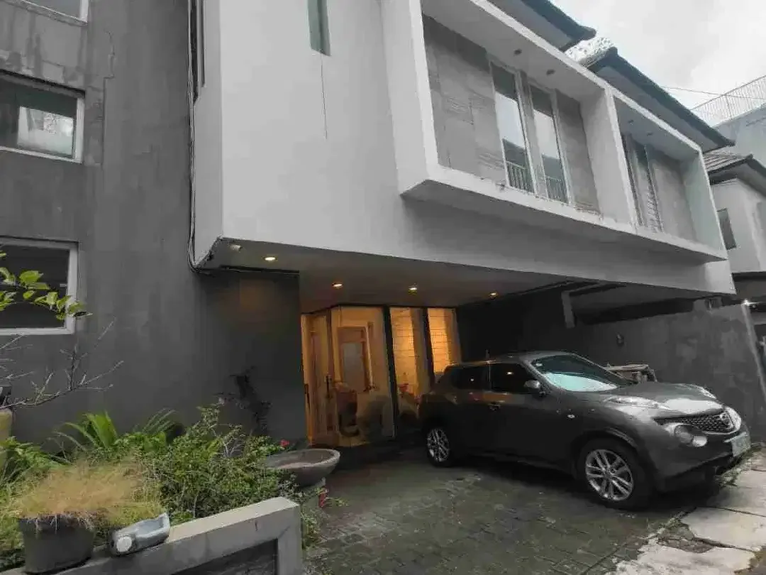 DIJUAL RUMAH LANTAI 2 SHM IMB LENGKAP DEKAT MALL TSM CN - Image 4 of 10