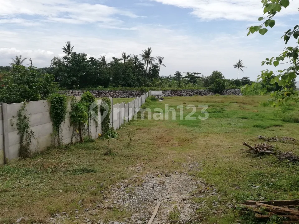 Tanah Los Pantai, Beachfront , Luas 7000M2, SHM, di Gianyar, Bali - Image 2 of 4