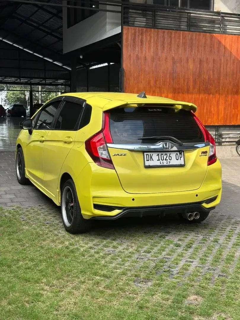 JAZZ RS 2017 FACELIFT MATIC ASLI BALI LOW KM ISTIMEWA SIAP PAKAI - Image 3 of 10