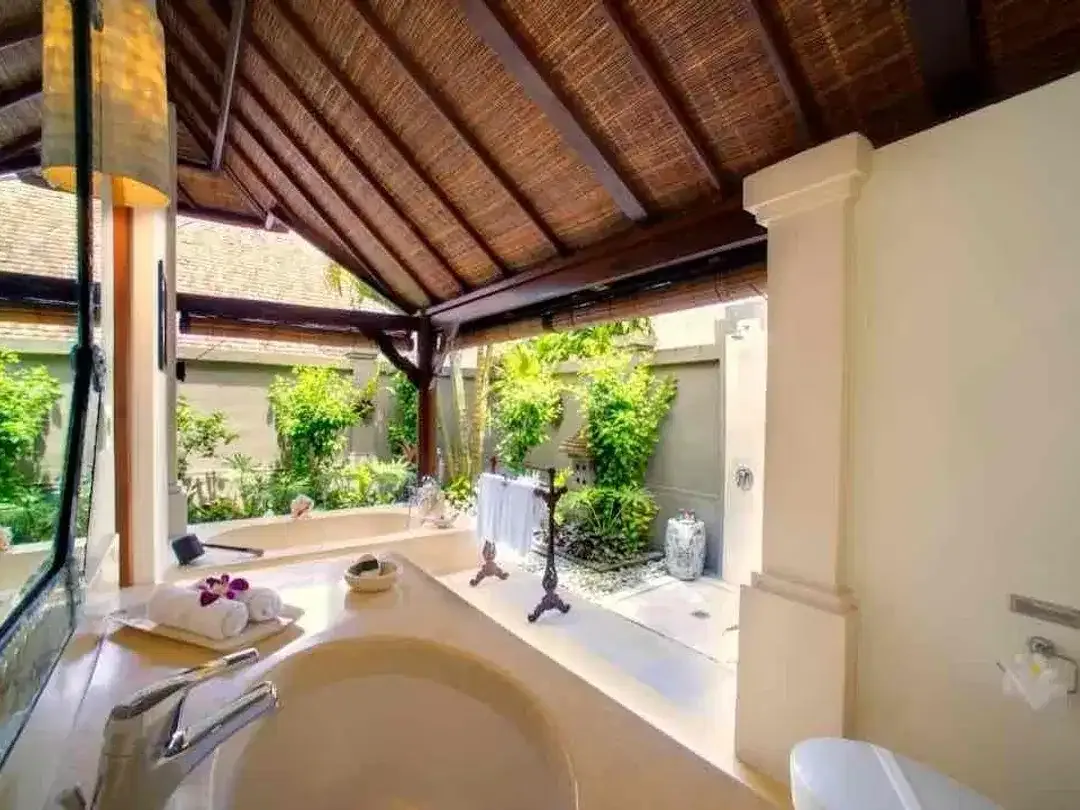 Tanah Premium Villa Bonus Dijual
(Jalan kaki ke pantai)
Jl Raya Batu Bolong - Image 3 of 10