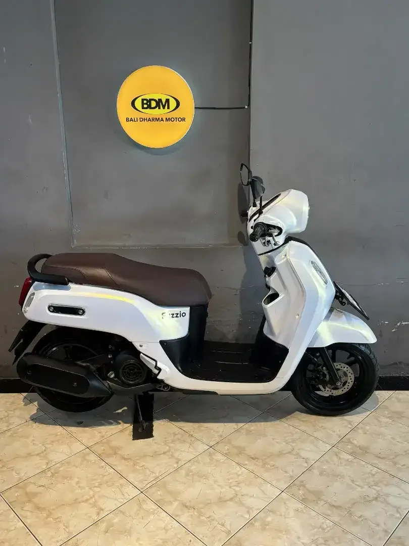 DP 2,5 JT / BUNGA MENURUN 2% / YAMAHA FAZZIO 125 LUX TAHUN 2023 - Image 4 of 7