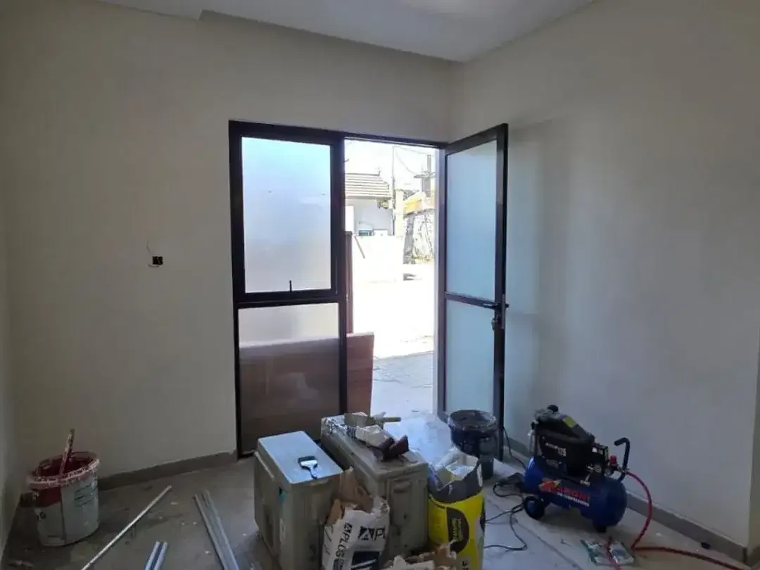 RUMAH BARU 2 LANTAI SIAP HUNI JL. GEMITIR KESIMAN DENPASAR BALI - Image 6 of 10