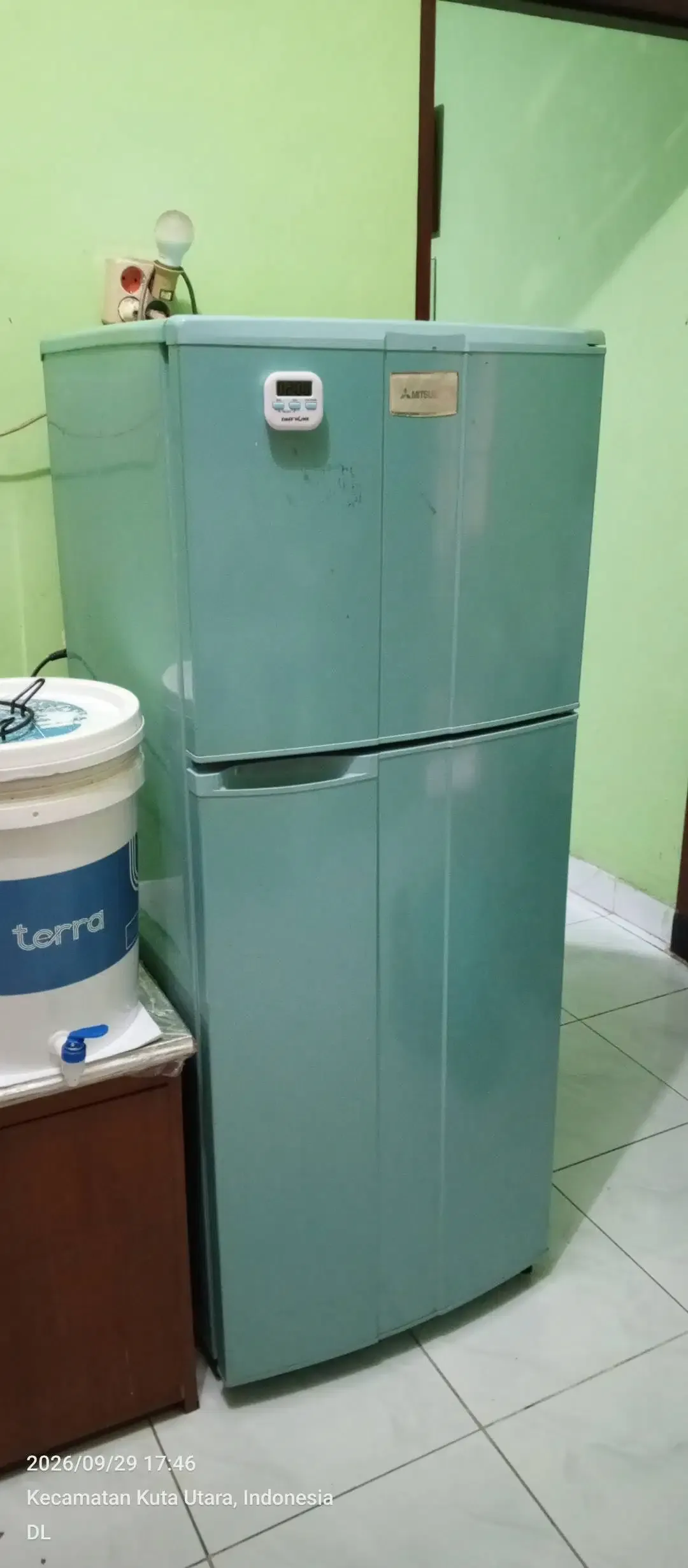 Kulkas 2 Pintu Mitsubishi Electric MR-F25R (Made in Thailand) - Dingin - Image 1 of 3