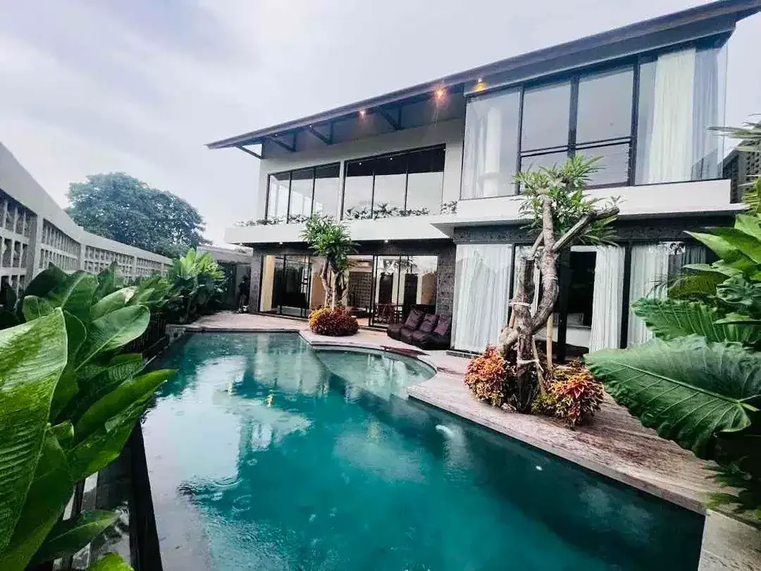 DISEWAKAN – VILLA MEWAH MODERN | BATU BOLONG, CANGGU - Image 1 of 10