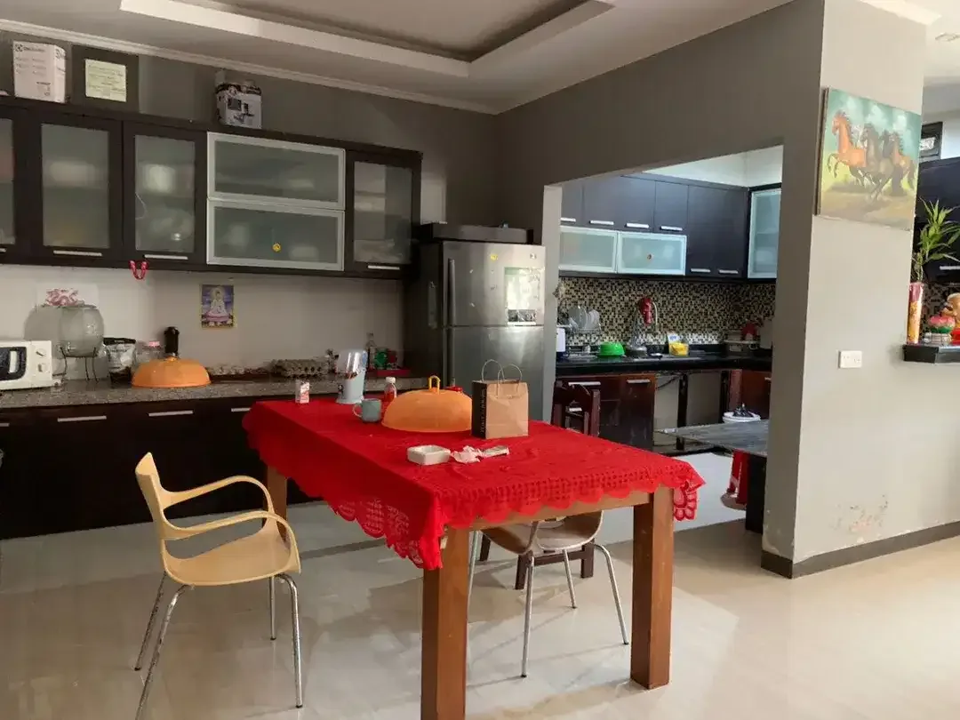 BUC Dijual Segera Rumah Full Furnished Sangat Terawat di Panjer Dekat Renon - Image 2 of 10