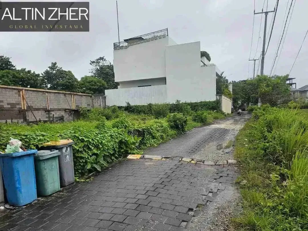 DI JUAL TANAH 455m² SIAP BANGUN DI KAWASAN PANTAI BATU BOLONG CANGGU - Image 1 of 7