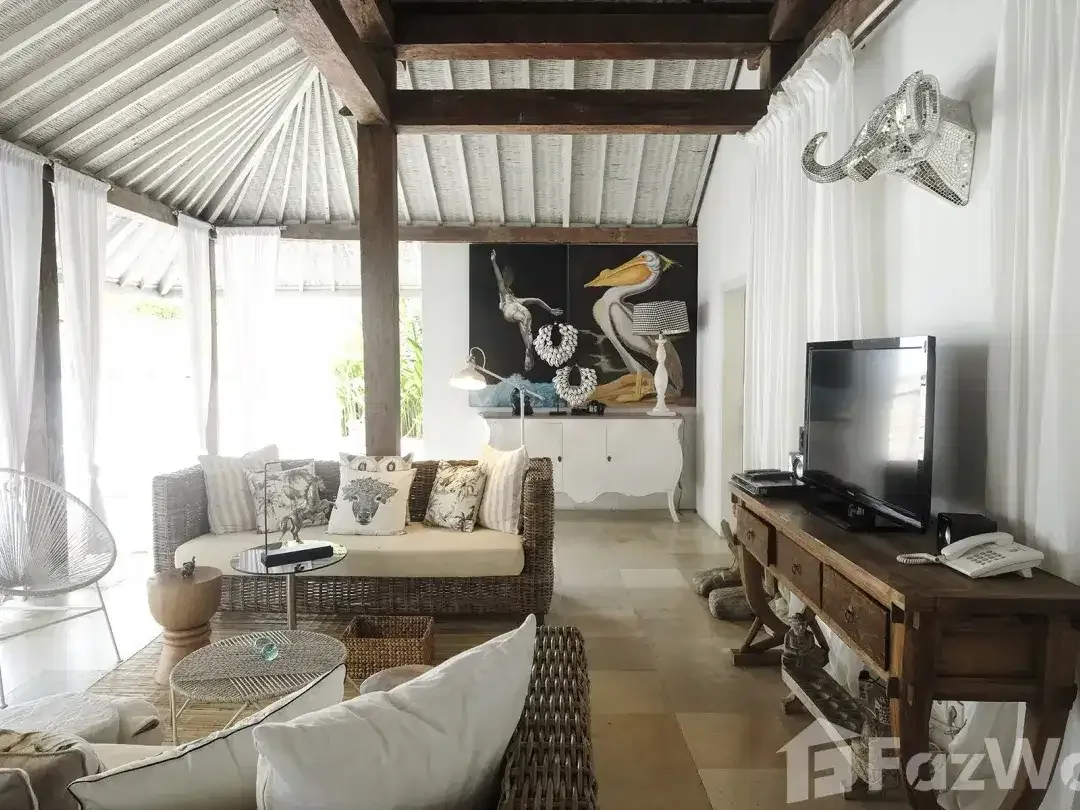 7 Bedroom Villa for sale in Kerobokan, Bali - Image 5 of 10