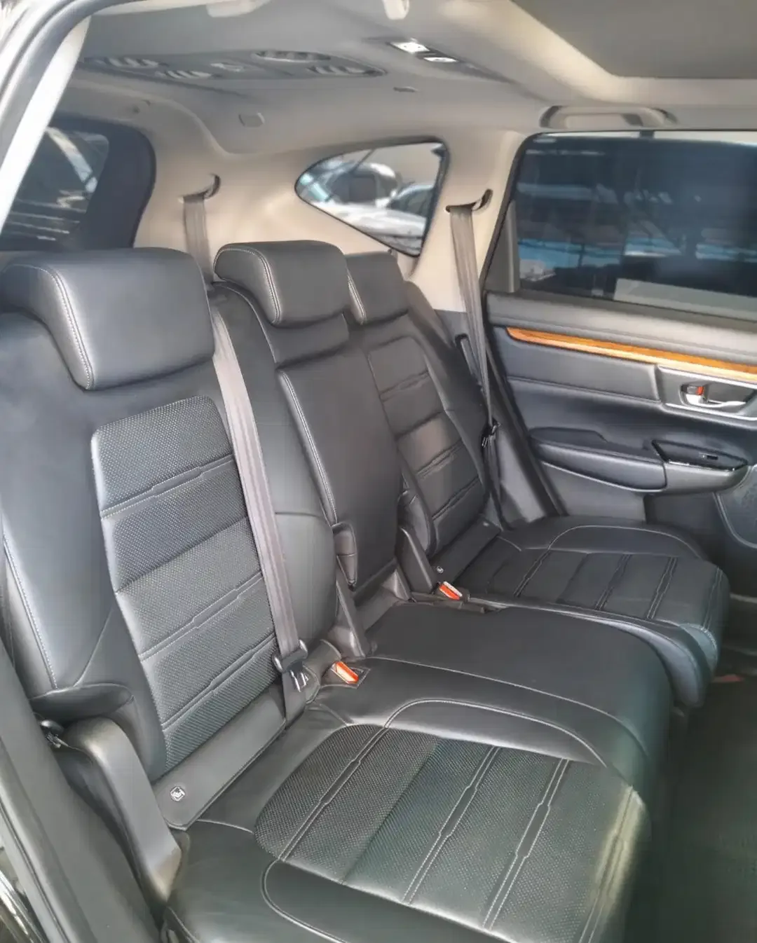 Honda CR-V Prestige 2022 Hitam A/T 1.5cc - Image 10 of 10