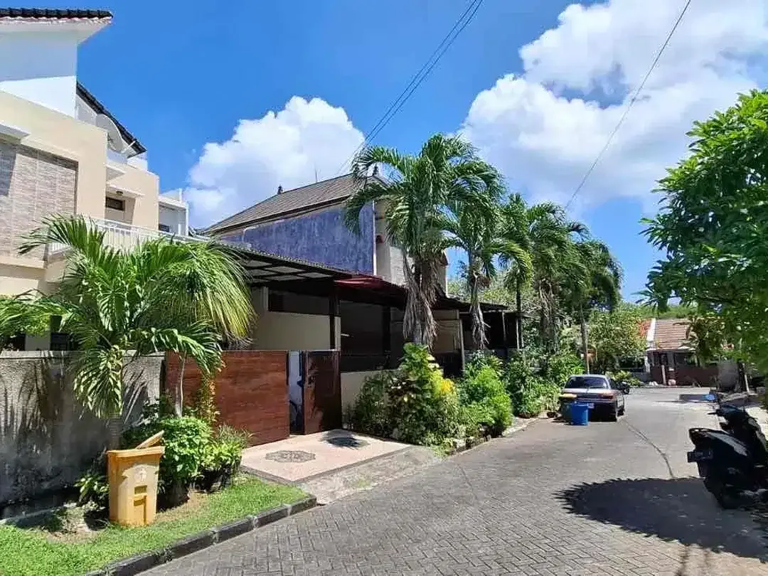 Rumah Area PREMIUM One Gate System di Puri Gading Jimbaran - Image 3 of 10