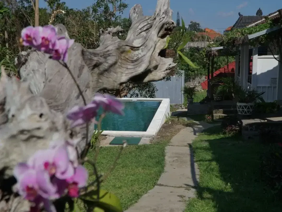 Leasehold - Tropical Oasis in Batu Mejan - 9 Bungalows with Pool & Garden, Canggu, Bali - Image 1 of 10