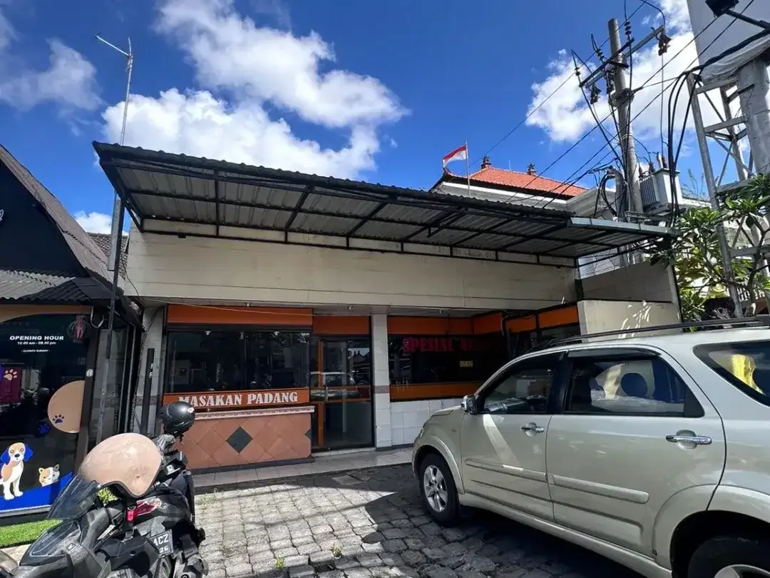 DI SEWAKAN RUKO LANTAI 1 DI KEROBOKAN DEKAT SEMINYAK BALI - Image 1 of 10