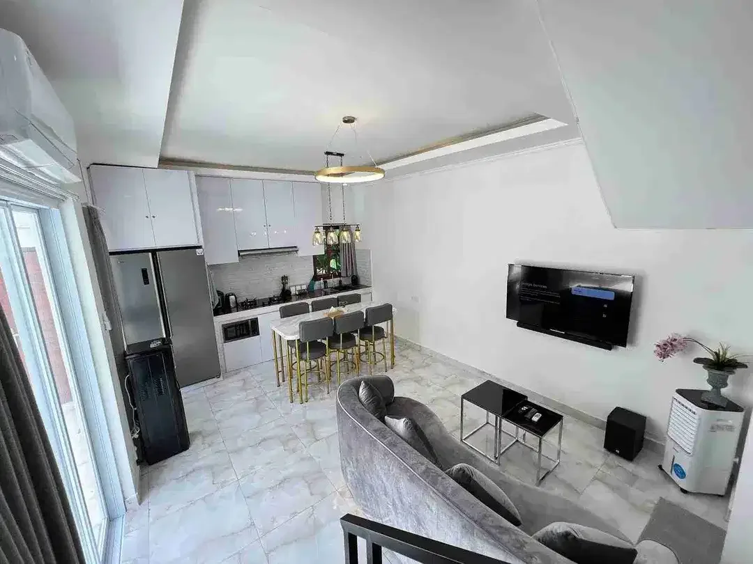 dijual villa lantai 2 lokasi kerobokan canggu - Image 10 of 10