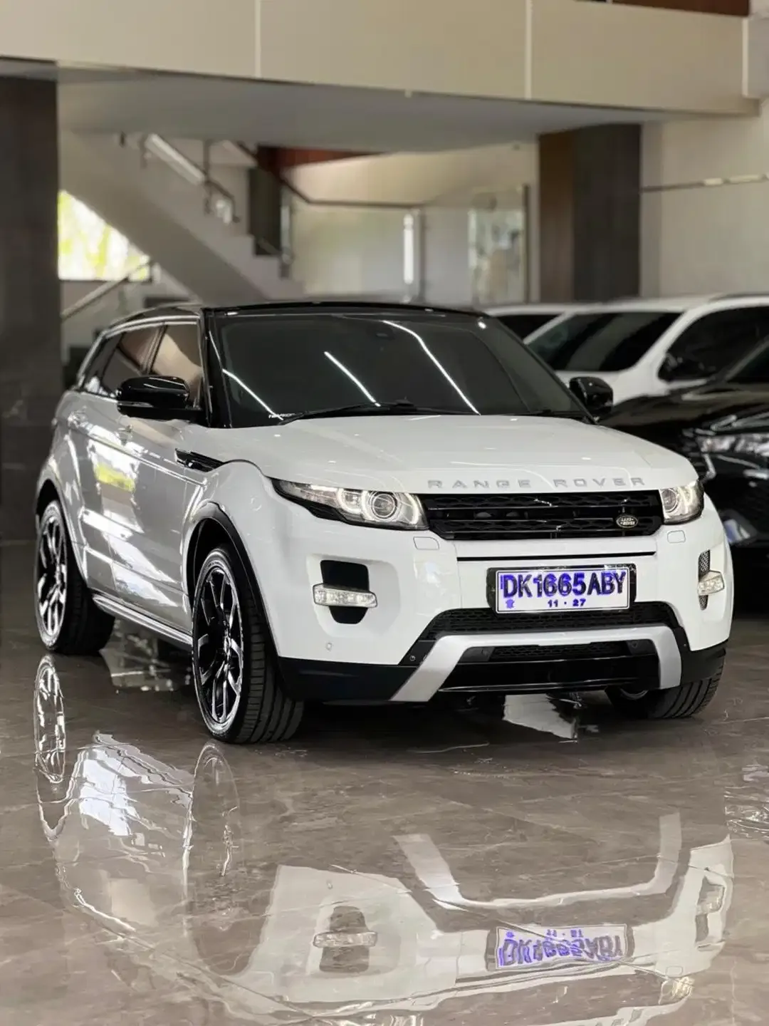 Range Rover Evoque Dynamic Luxury 2013 - Image 3 of 8