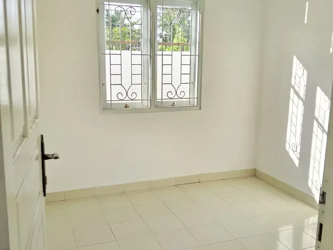 Rumah Minimalis 2 Kamar Tidur Disewakan di Gunung Salak, Denpasar - Image 8 of 9