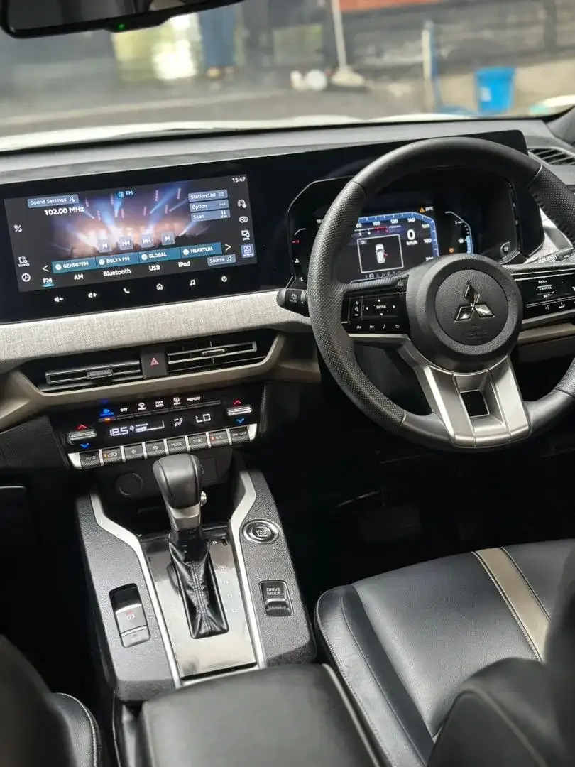 XFORCE ULTIMATE 2024 MATIC LOW KM TERIMA DK - Image 9 of 10