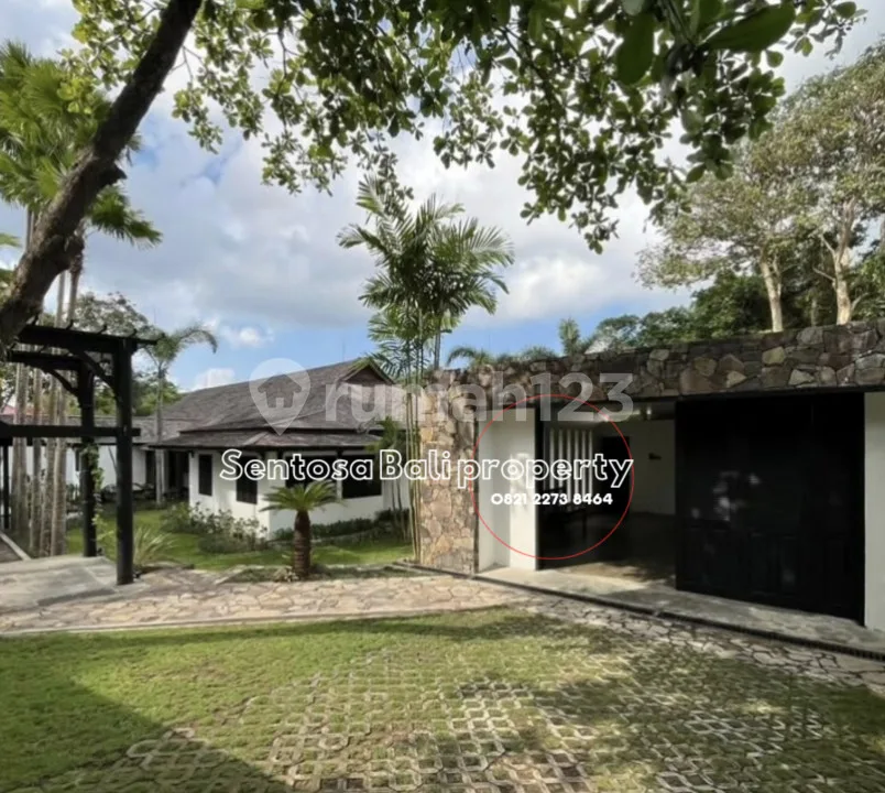5 Bedrooms Villa 2300MÂ² di Munggu Dekat Canggu . - Image 4 of 4