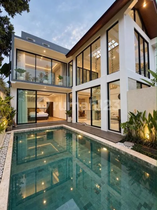 Villa Modern Baru - Pejeng Tengah , Ubud Dekat Maya Resort - Image 1 of 4