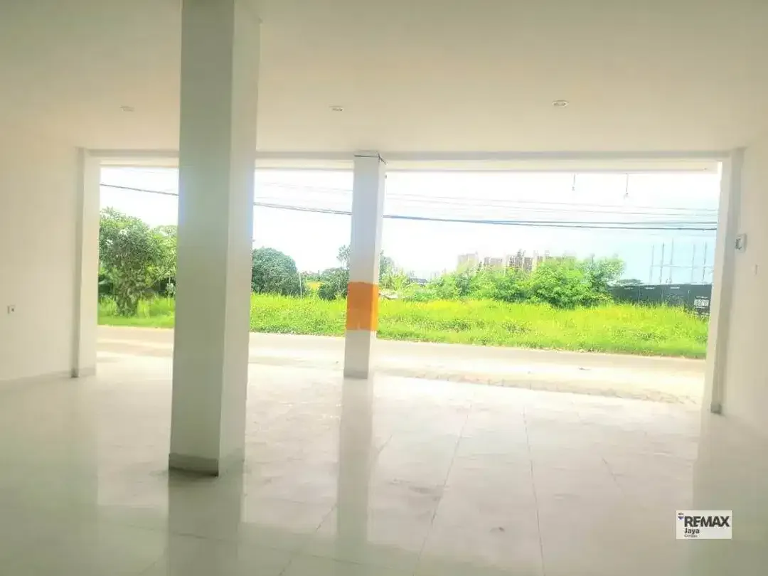 Strategic Shophouse For Rent In Pererenan, Badung Area - Image 3 of 4