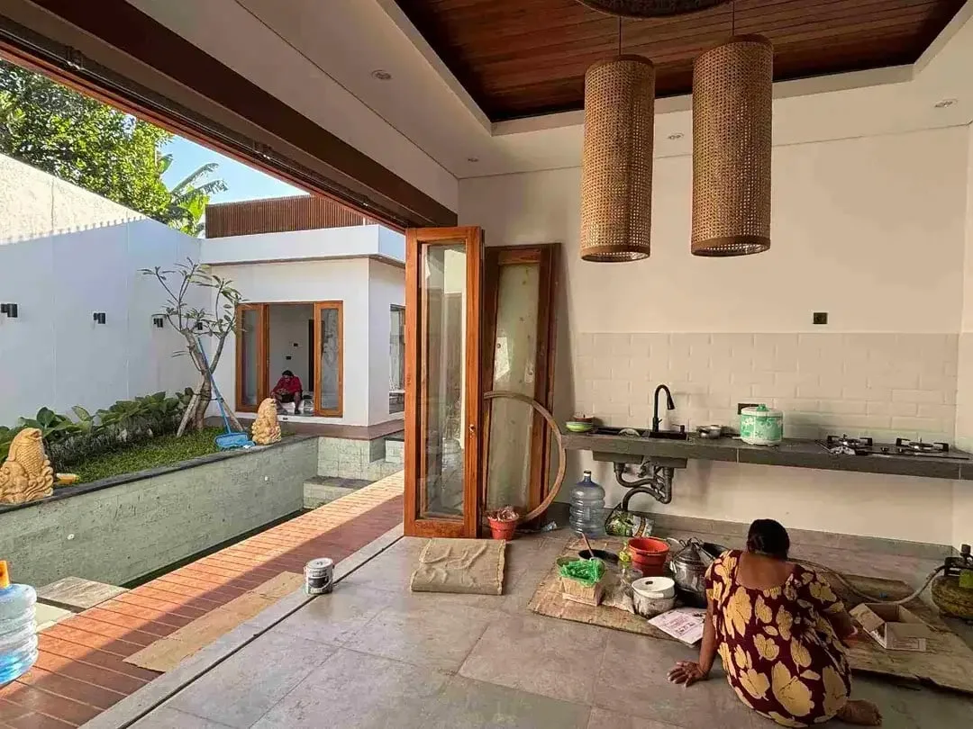 VILLA BARU 3BR SIAP HUNI DI CANGGU (TANAH LUAS 262m2) - Image 7 of 10