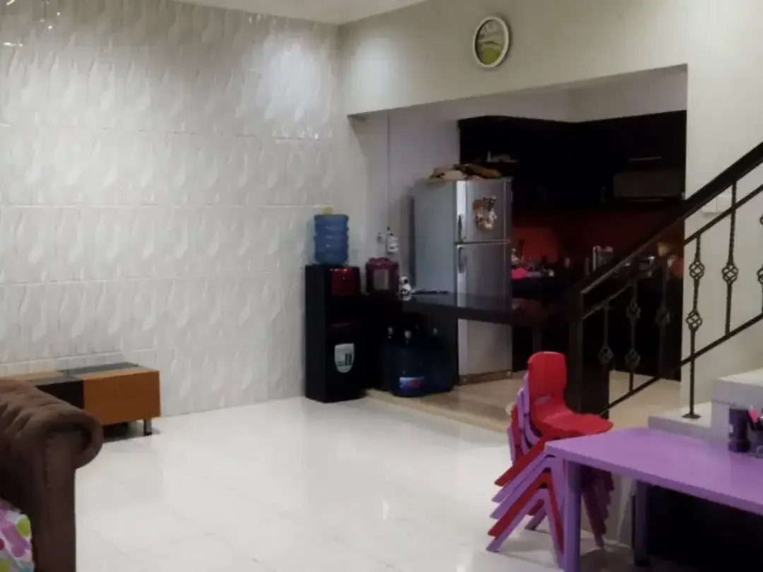 DIJUAL RUMAH 2 LANTAI GATSU BARAT - Image 9 of 10