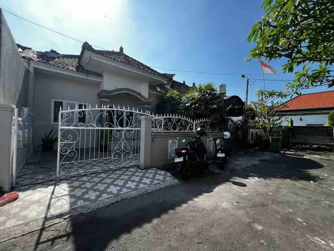 Rumah 3 Kamar di Taman Sari Kerobokan Badung Bali - Image 3 of 10