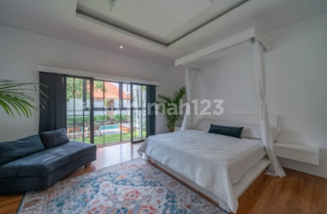 Charming 3Br Villa In The Heart Of Berawa - Image 2 of 4