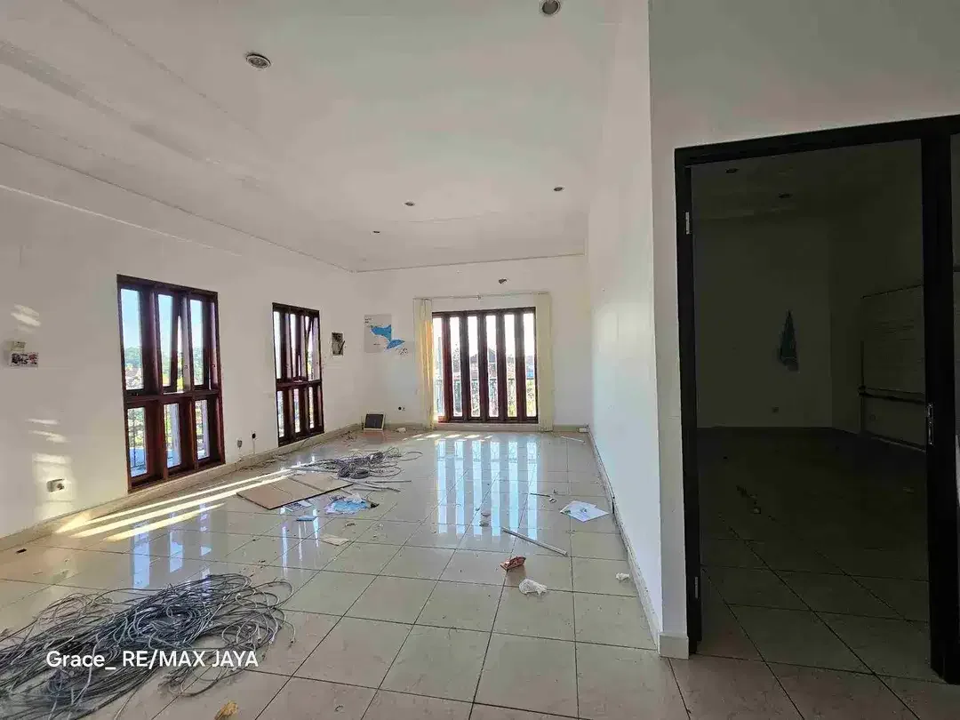 Gedung 3 Lantai Luas 12 Are di Area Bypass Sanur - Image 7 of 10