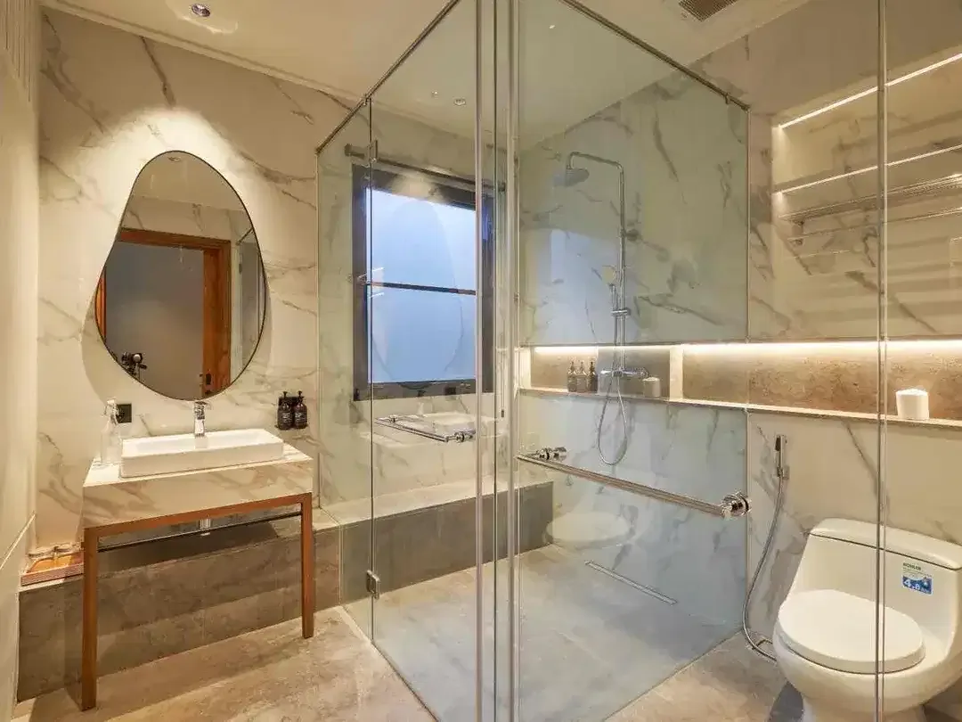 4 BEDROOMS VILLA STRATEGIC AND PRIME  ONLY  1 KM TO THE BEACH, AT CENTRAL  OBEROI SEMINYAK - Image 6 of 10