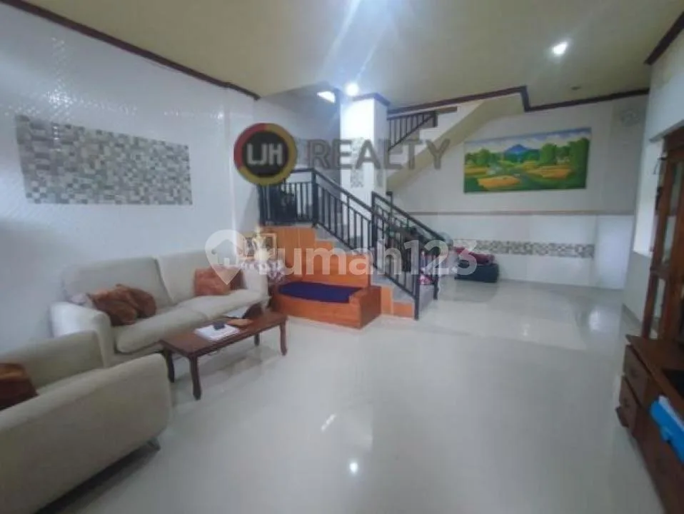 4 Bedrooms House For Sale At Jimbaran, Strategic Location, Well Maintained, Only 10 Minutes To Gwk Bali - Image 2 of 4