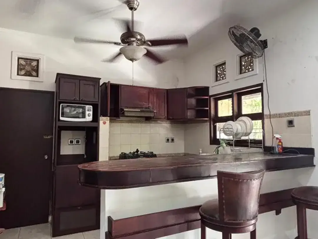 VILLA MEWAH FULL FURNISHED + PRIVATE POOL DI DENPASAR SELATAN - Image 5 of 7