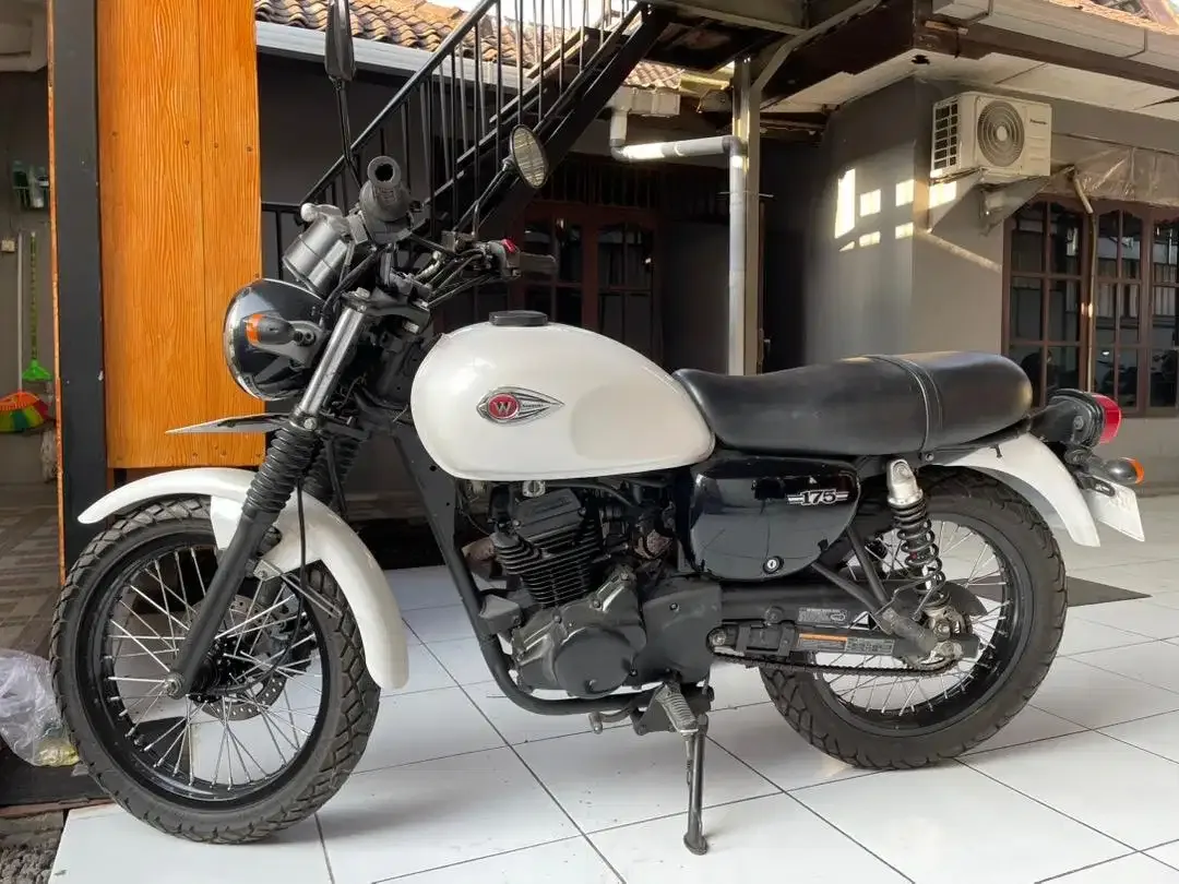 W175 se 2019 // bintang sewatq motor// - Image 2 of 4