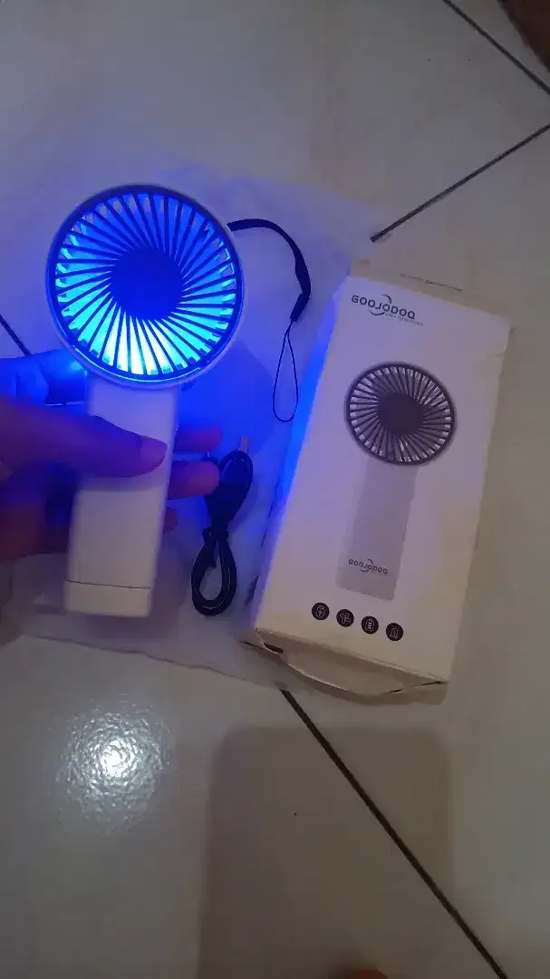 30rb Dijual Murah Kipas Angin Mini Fan Genggam Cute Portable (BARU) - Image 6 of 10