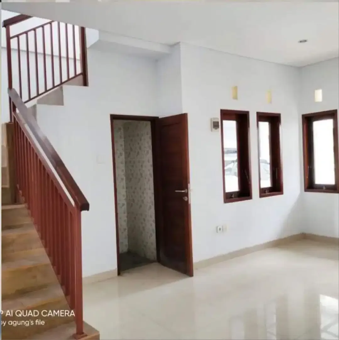 DIJUAL RUMAH LANTAI DUA DI JALAN AHMAD YANI DENPASAR UTARA - Image 6 of 6