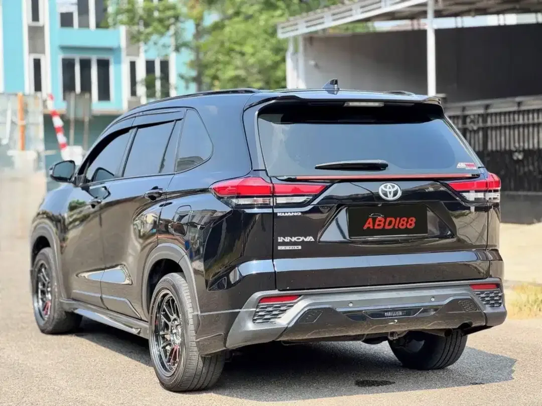 Toyota Kijang Innova Zenix 2.0 G AT Upgrade Modellista 2024/2025 - Image 8 of 10