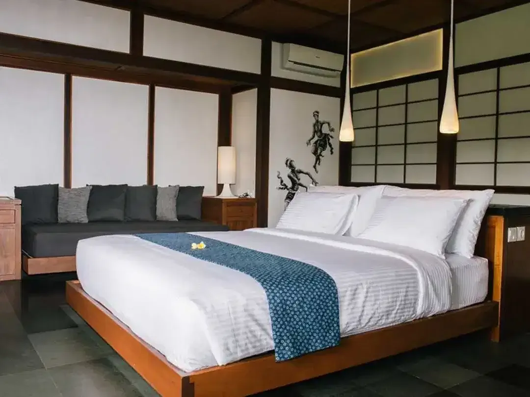 Freehold - Rice Field Vista Retreat Serene Luxury Living in Ubud's Panoramic Paradise - Image 6 of 10