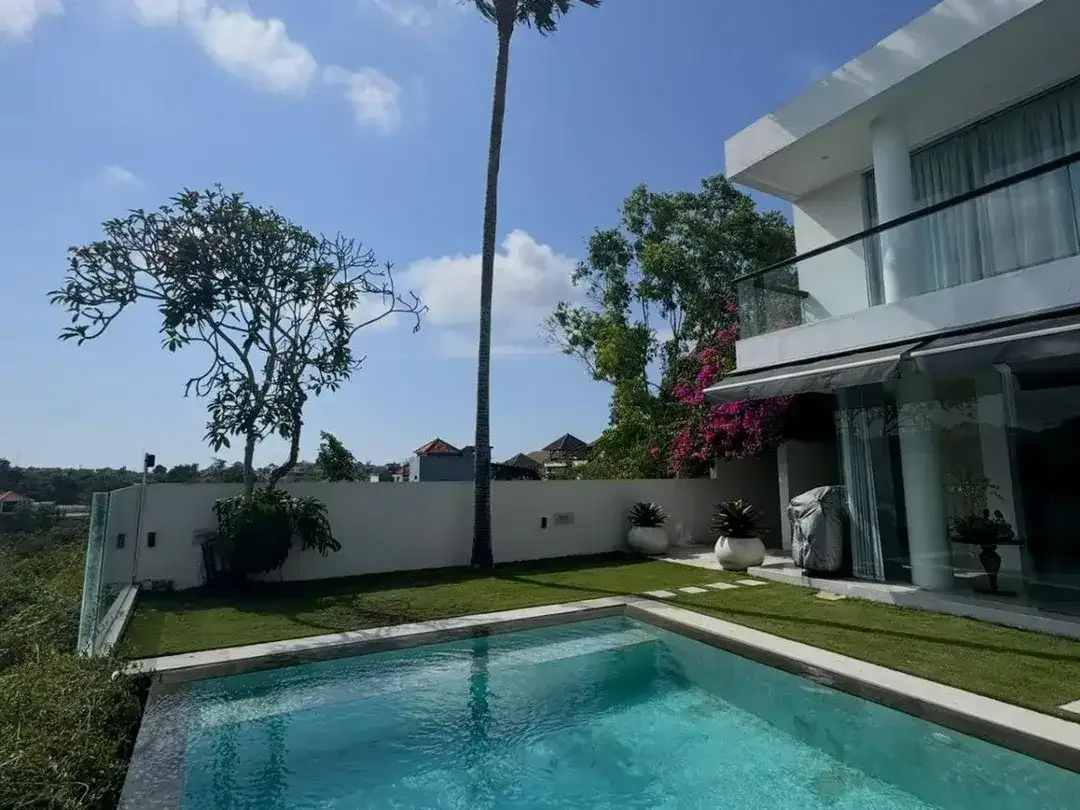 EXCLUSIVE VILLA FOR SALE - Image 7 of 10