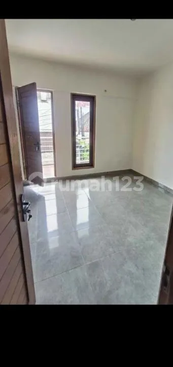 Rumah Lantai 2 Baru Renovasi Full Bangunan Area Jimbaran - Image 3 of 4