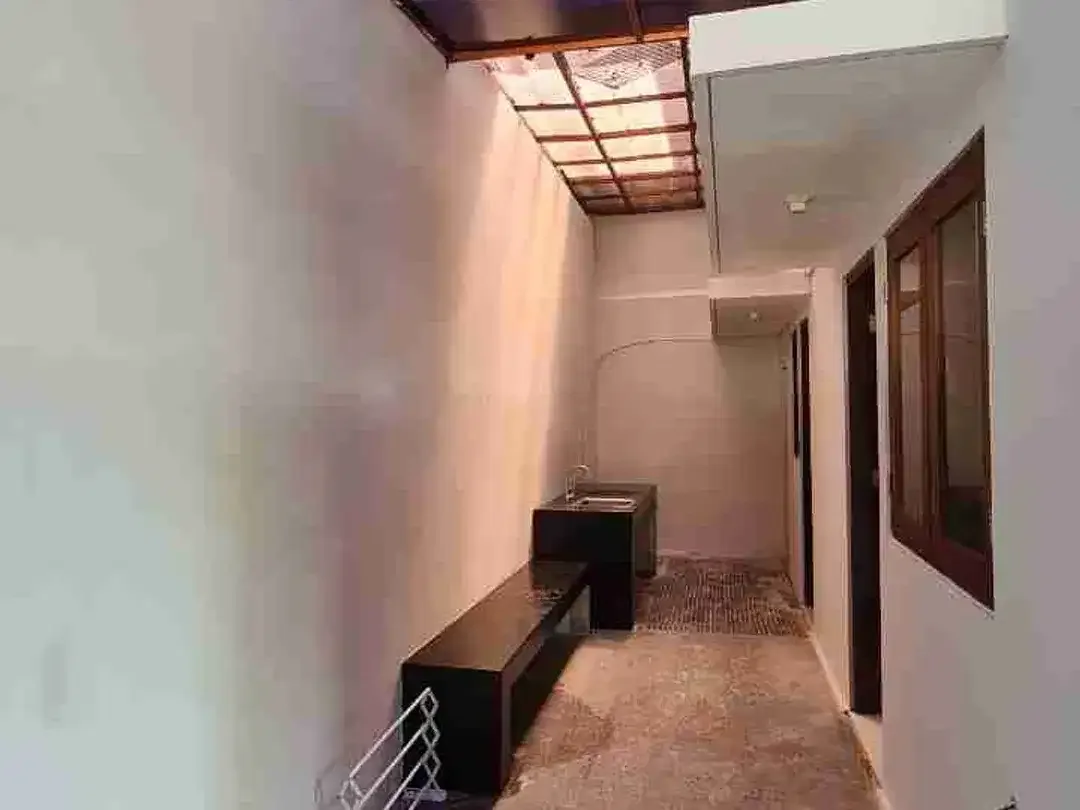 DISEWAKAN/DIJUAL  RUMAH  ONE GATE DEKAT JB SCHOOL - Image 8 of 10