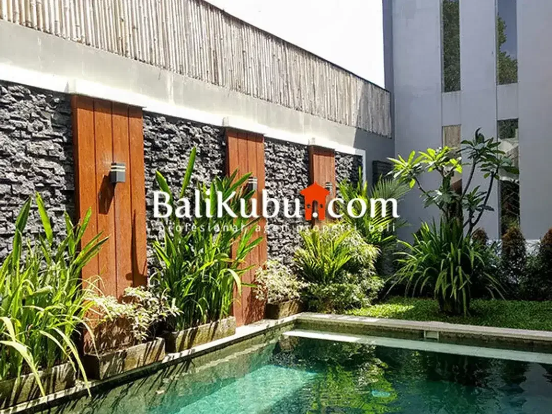 AMS-030.GRC | For Sale 3-BR Minimalist Villa in Kerobokan Dekat Canggu - Image 5 of 10