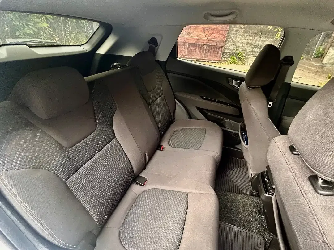 Wuling Alvez 2023 CE Matic Tangan Pertama - Image 7 of 9