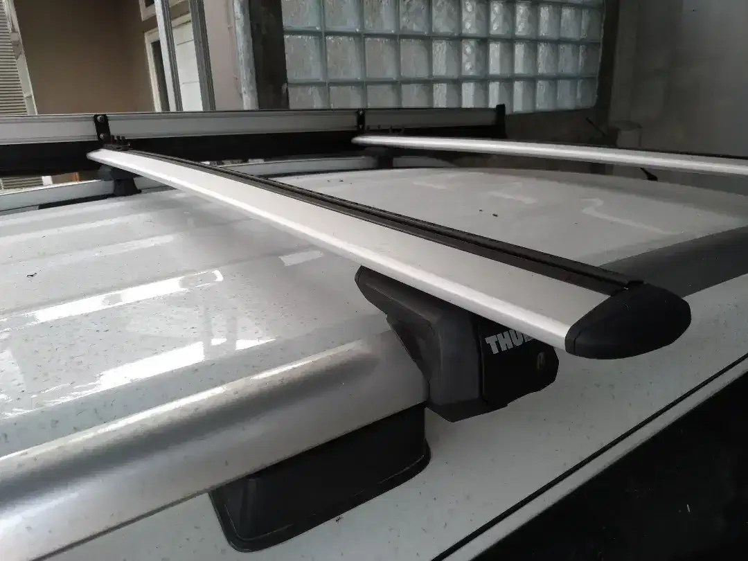 Thule Roof Rack Crossbar Wingbar Evo Silver 135cm Footpack Raised Rail - Image 2 of 6