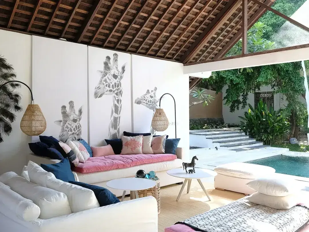 7 Bedroom Villa for sale in Kerobokan, Bali - Image 4 of 10