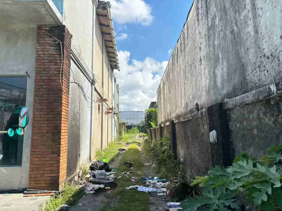 DI JUAL TANAH KAVLING 6 UNIT
TERLETAK DI JL. DANAU  TEMPE, SIDAKARYA - DENPASAR SELATAN

LT 103m²
LEBAR JALAN UTAMA 6 M

LEBAR JALAN LINGKUNGAN 3Meter

Post Satpam 9m²

Selling Point:

Lingkungan - Image 6 of 8