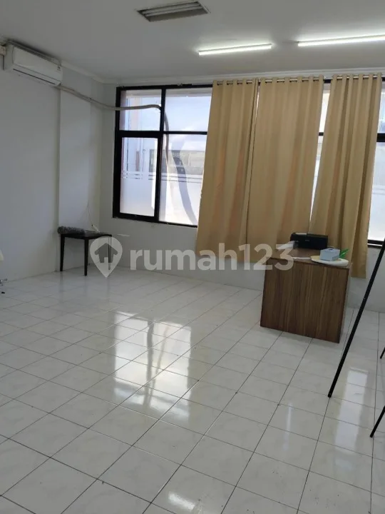 Dijual Ruko 3 Lantai Strategis di Teuku Umar - Denpasar Selatan - Image 4 of 4