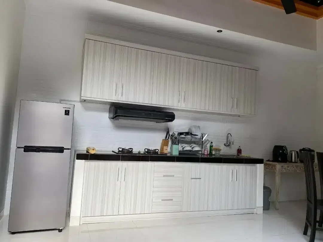 VILLA MODERN 3+1 BEDROOM KEROBOKAN | 15 MENIT KE CANGGU | PRIVATE POOL - Image 2 of 5