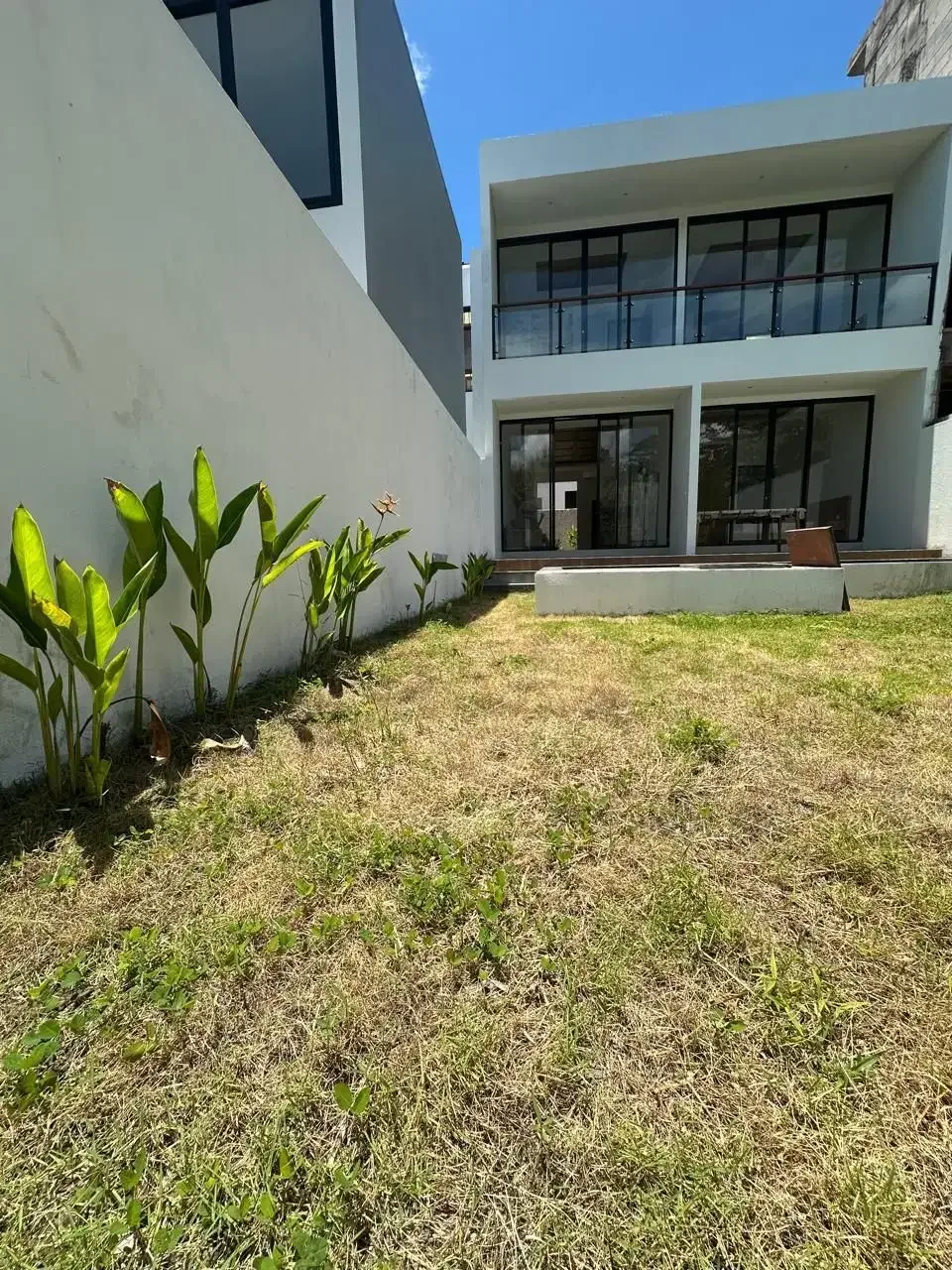 READY VILLA BARU SIAP HUNI 3BR PRIVAT POOL BIG GARDEN LOKASI NUSA DUA - Image 3 of 10